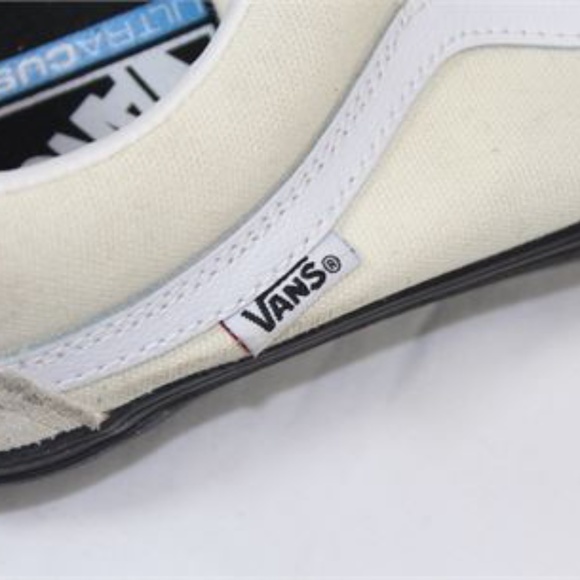 Cream Colored Suede/Canvas Old Skool Vans With Black Sole Size 12 - Picture 5 of 16